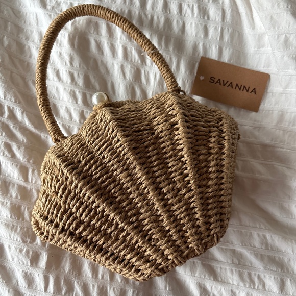 Wicker Seashell Bag - Picture 1 of 2